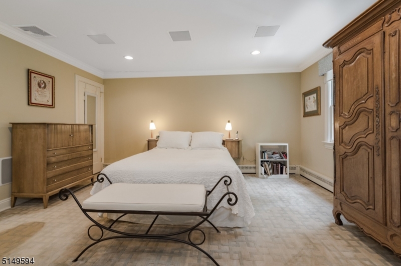 New Vernon - Residential