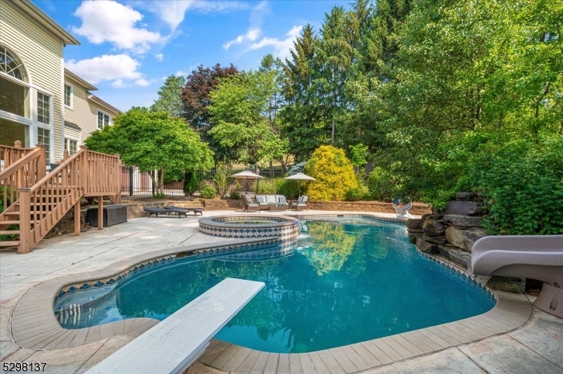 BROOKSIDE - Residential