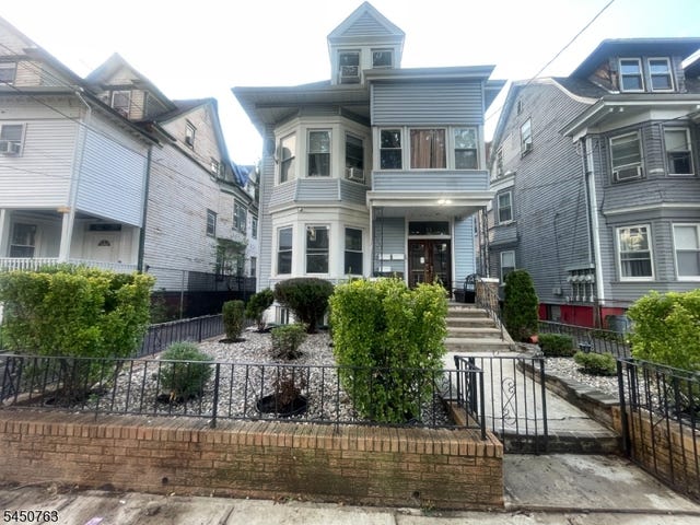 55 Treacy Ave 1