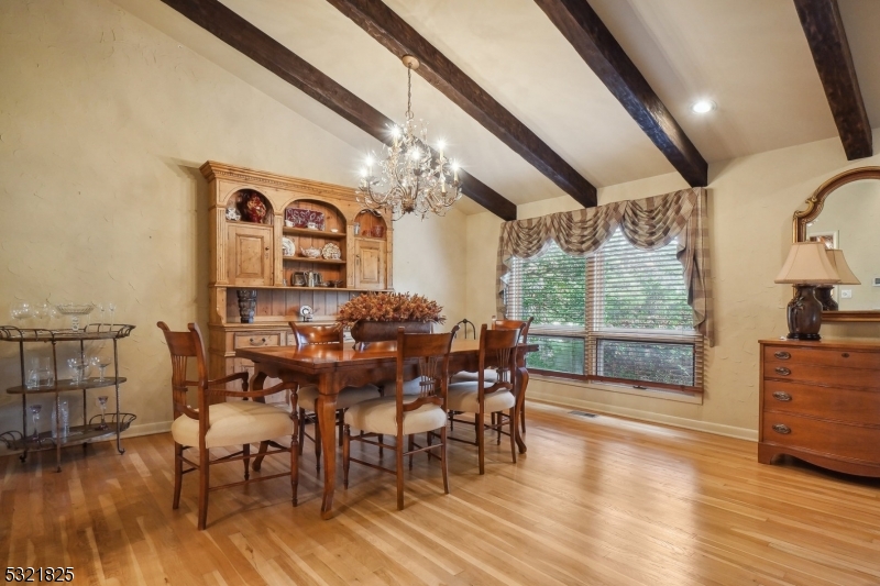 RIKER HILL - Residential