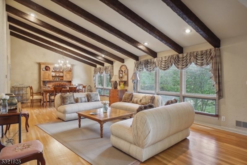 RIKER HILL - Residential