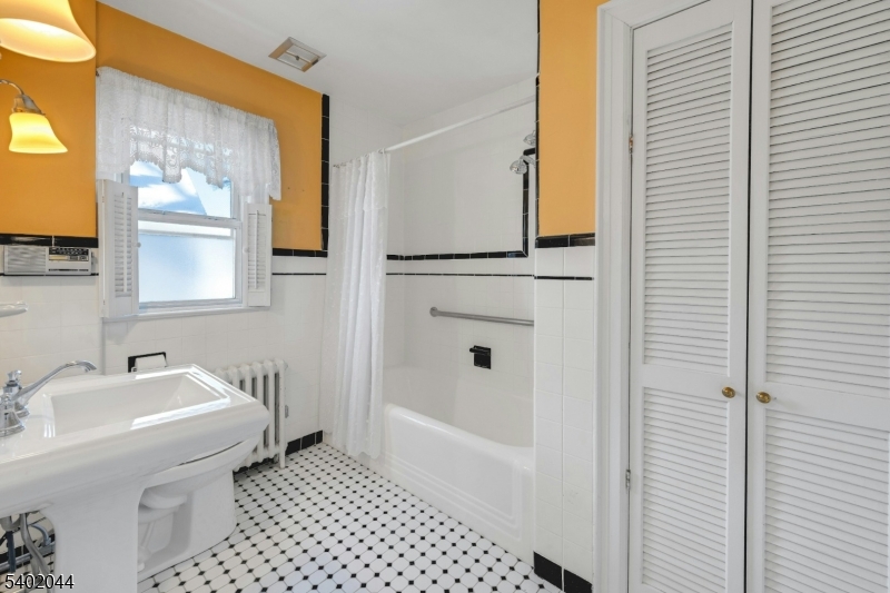 Oakview - Residential