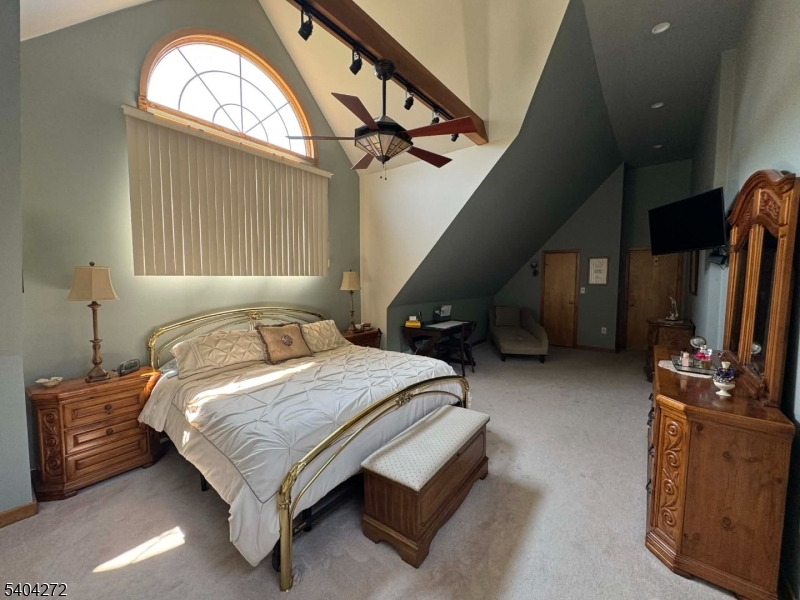 Milton Lakes - Residential