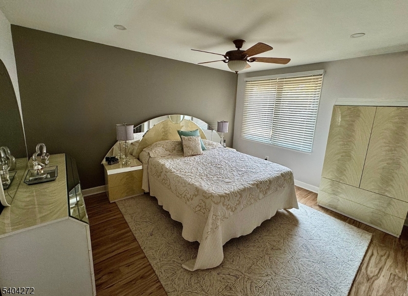 Milton Lakes - Residential