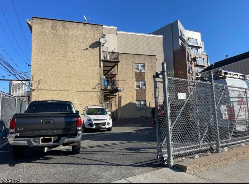 IRONBOUND - Commercial Sale