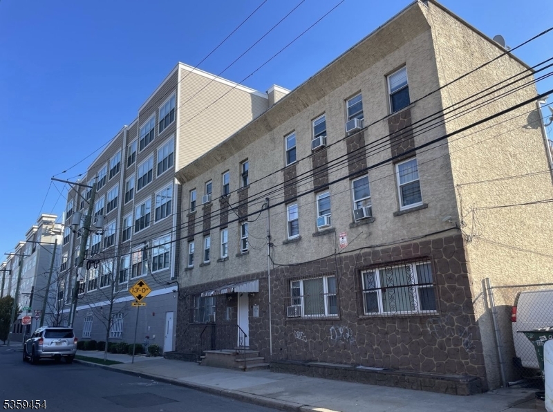 IRONBOUND - Commercial Sale