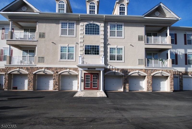 Four Seasons at Great Notch - Residential