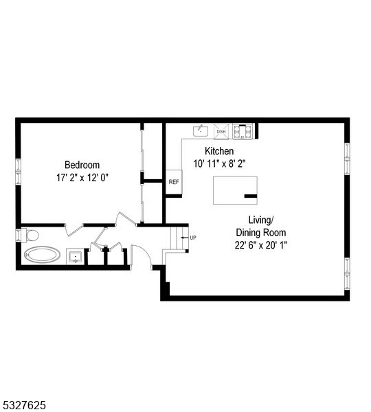 Main image without alt text