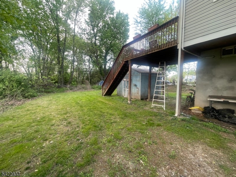 Photo 2 of 12 of 42 Riverlawn Dr