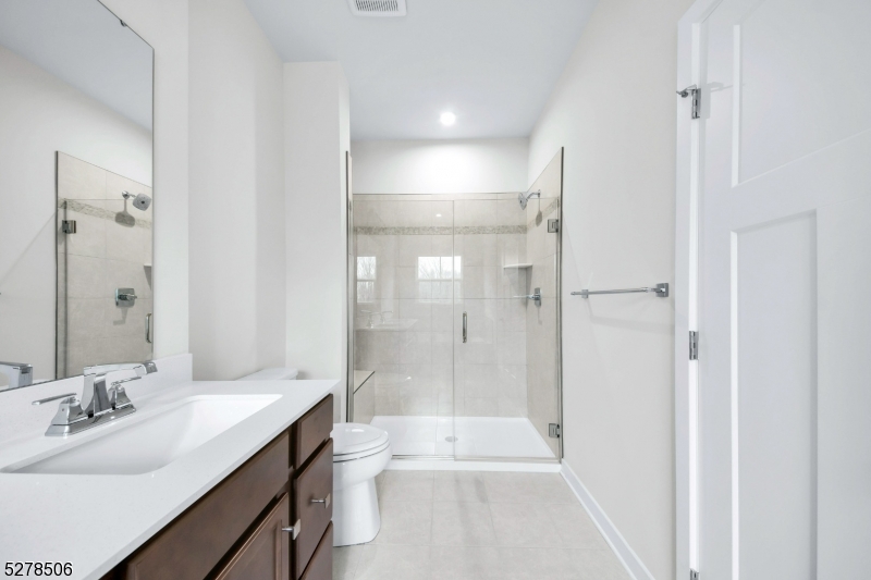 Mountain Ridge - Residential Lease