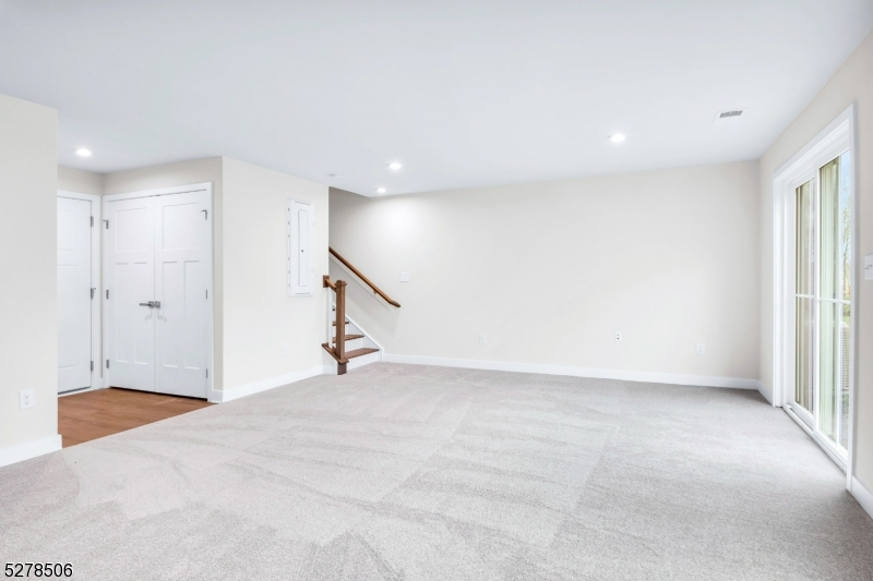 Mountain Ridge - Residential Lease