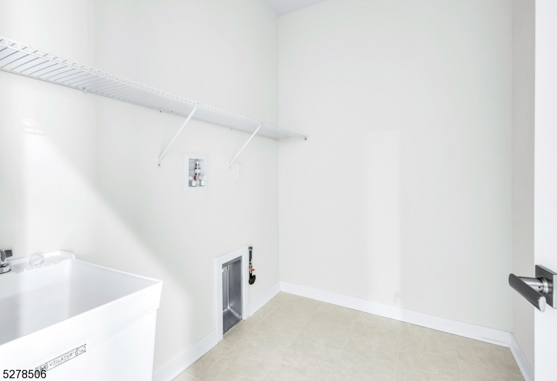 Mountain Ridge - Residential Lease