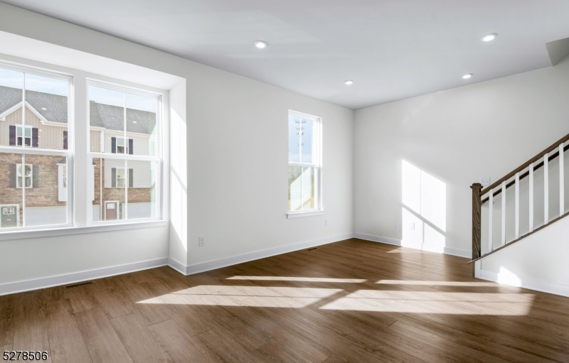 Mountain Ridge - Residential Lease