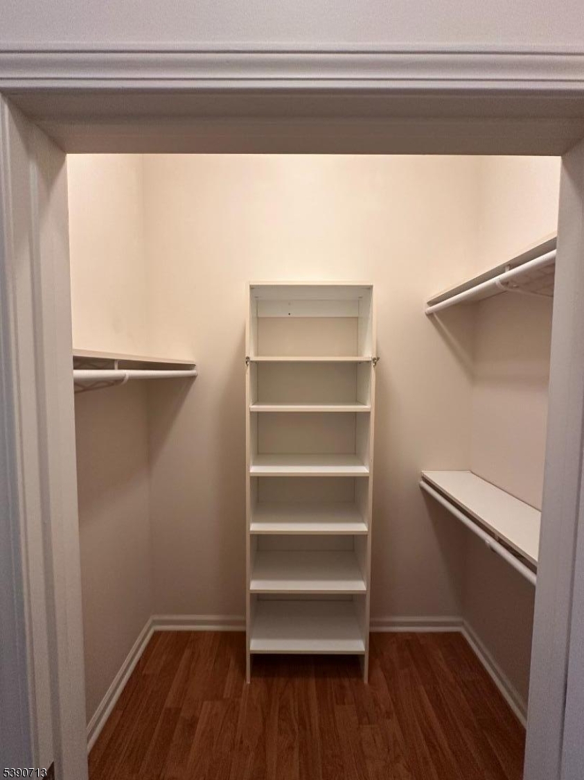 Four Season at Wayne - Residential