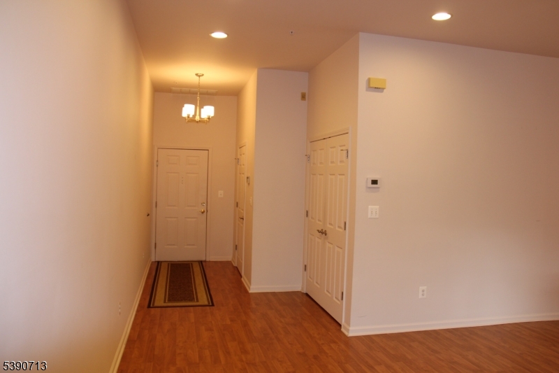 Four Season at Wayne - Residential