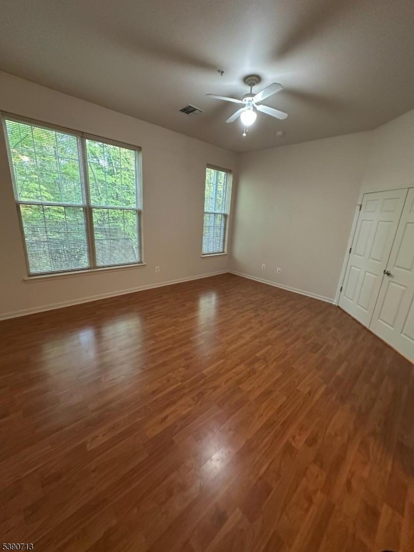 Four Season at Wayne - Residential