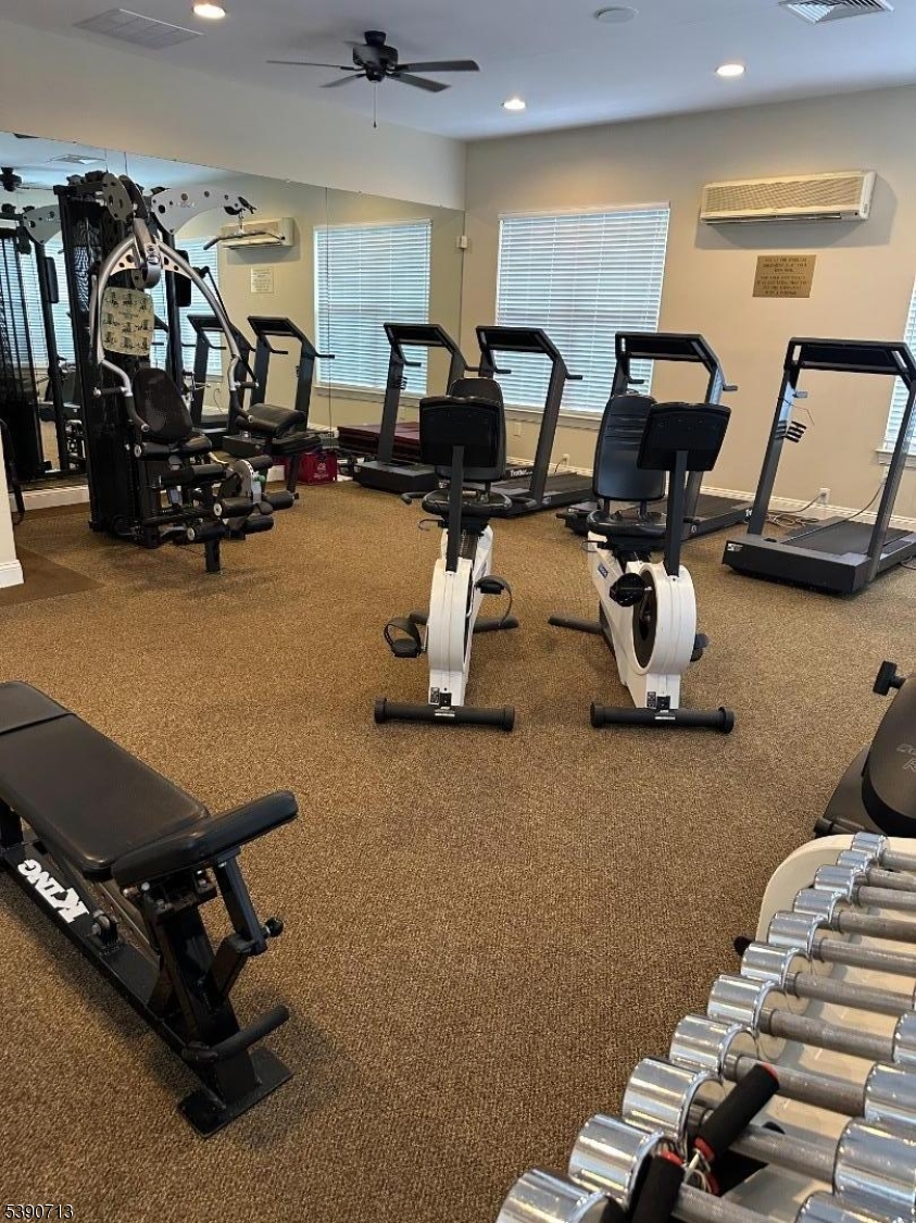 Four Season at Wayne - Residential