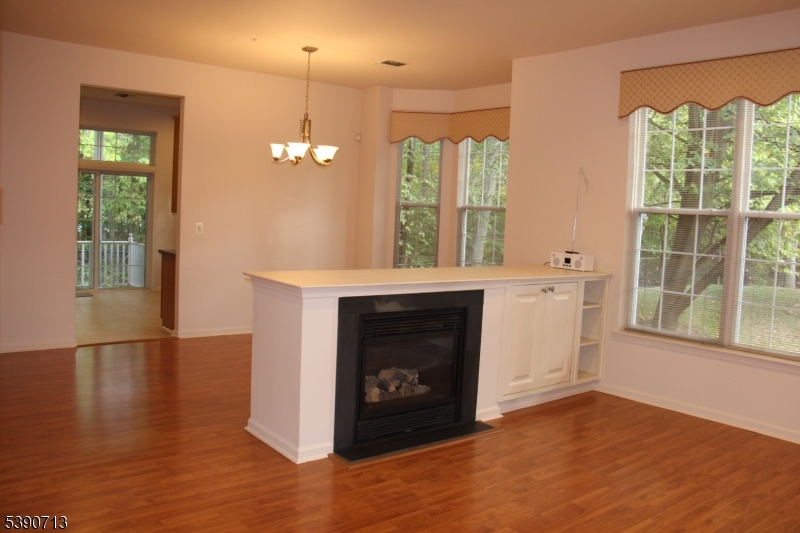 Four Season at Wayne - Residential