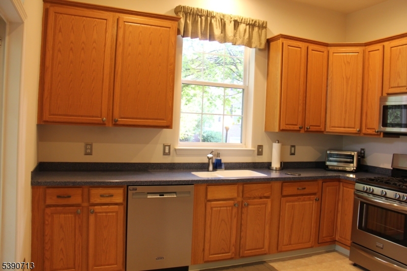 Four Season at Wayne - Residential