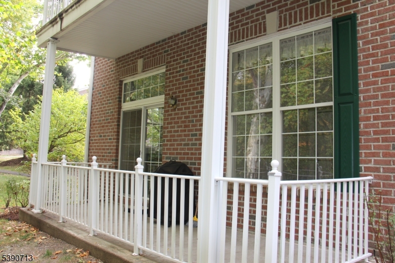 Four Season at Wayne - Residential