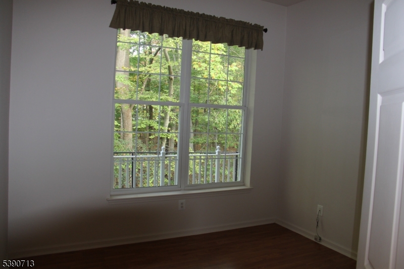 Four Season at Wayne - Residential