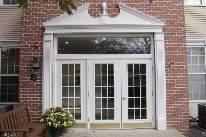 Four Season at Wayne - Residential