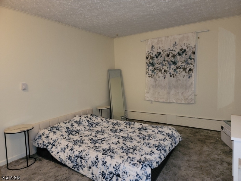 HIGH POINT COUNTRY CLUB - Residential