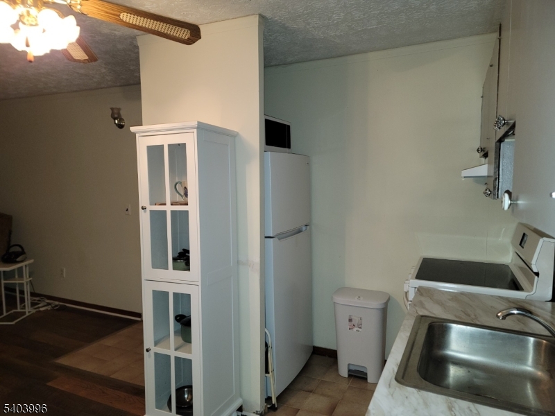 HIGH POINT COUNTRY CLUB - Residential