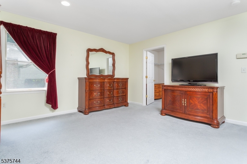 Mazdabrook - Residential Lease