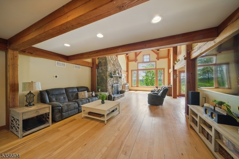 44 Mount Pleasant Rd