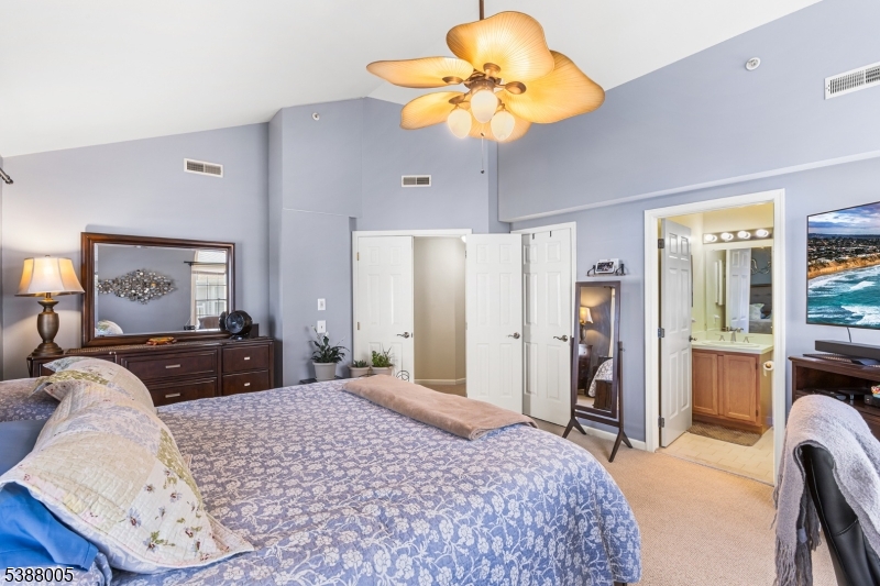 Montville Chase - Residential