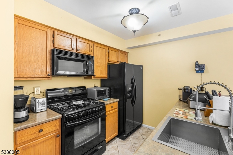 Montville Chase - Residential