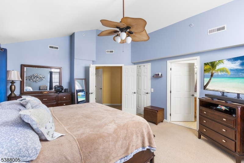 Montville Chase - Residential