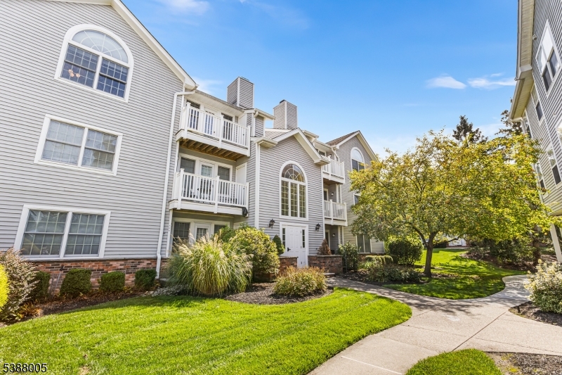 Montville Chase - Residential