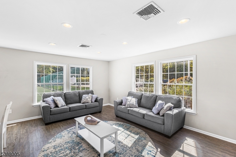 Montville Chase - Residential