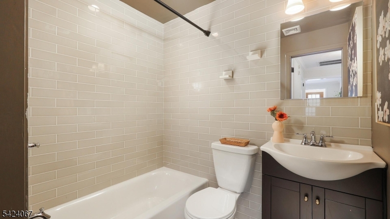 Oak St - Residential