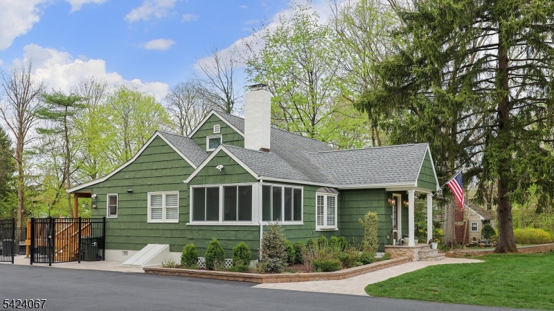 Oak St - Residential