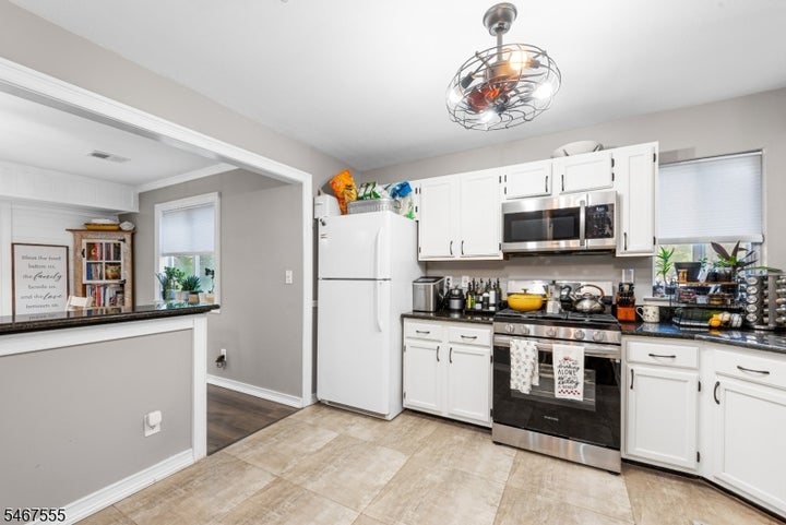 Photo 1 of 17 — 137 Woods Edge Dr 137, Roxbury Twp., NJ 07876