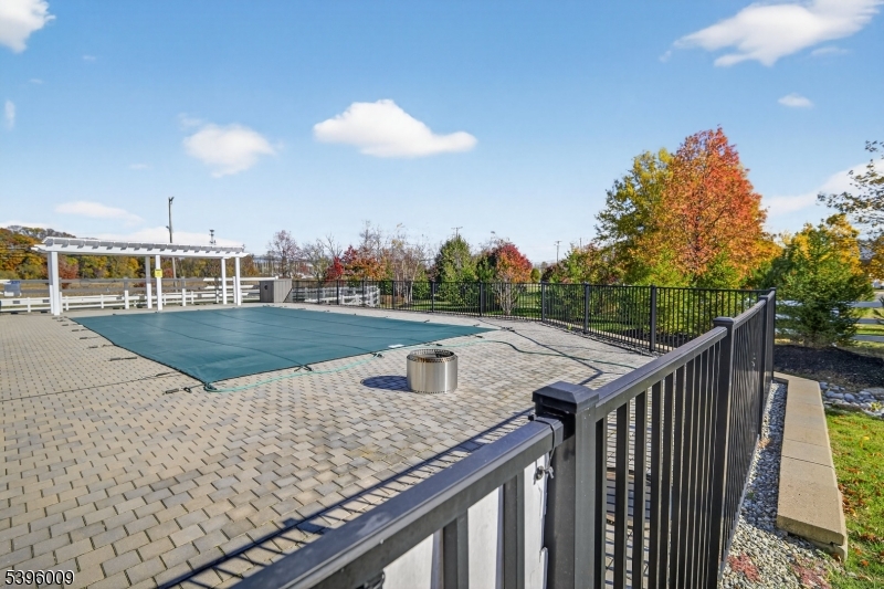 Regents Wharf - Residential