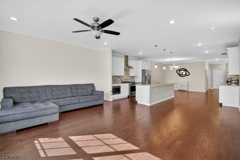 Regents Wharf - Residential