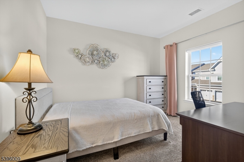 Regents Wharf - Residential