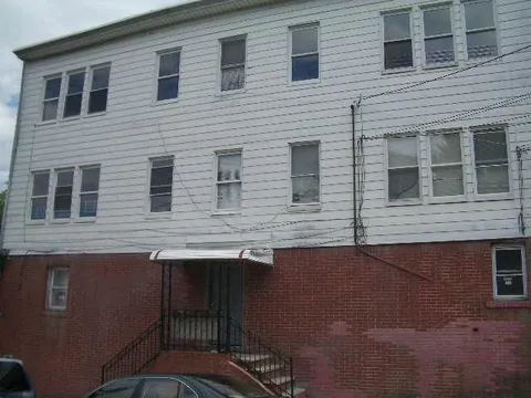 MLS: 3956122