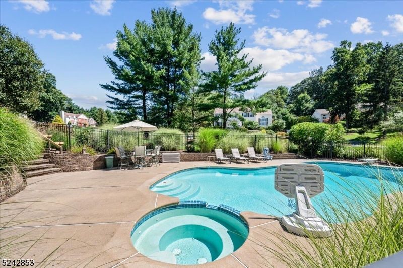 Ironia - Residential