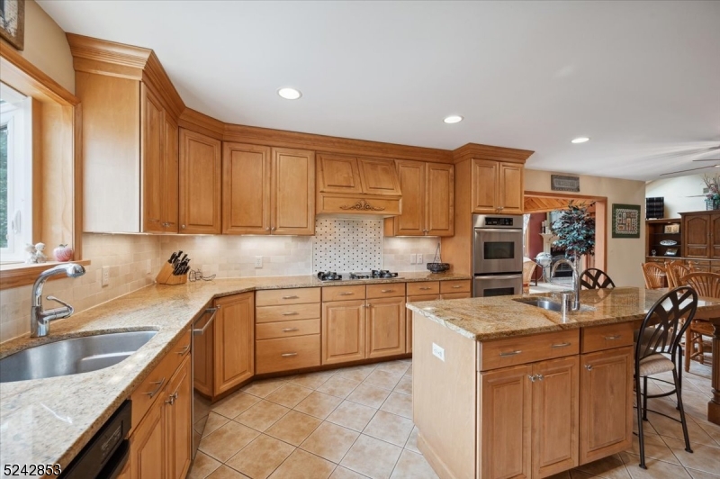 Ironia - Residential