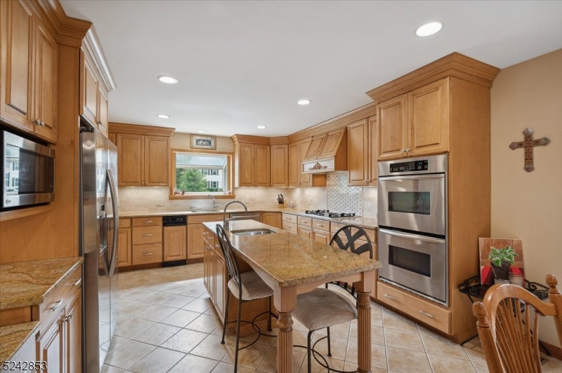 Ironia - Residential