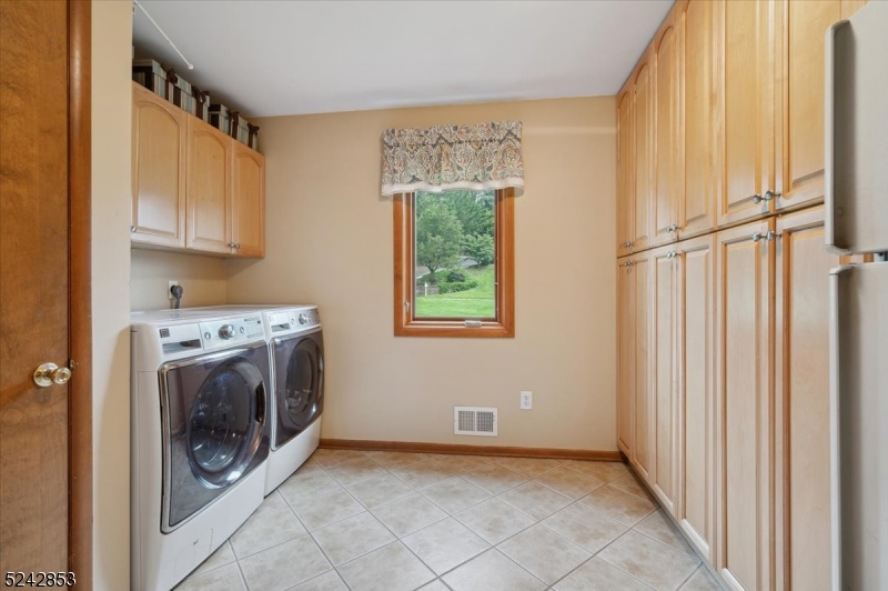 Ironia - Residential