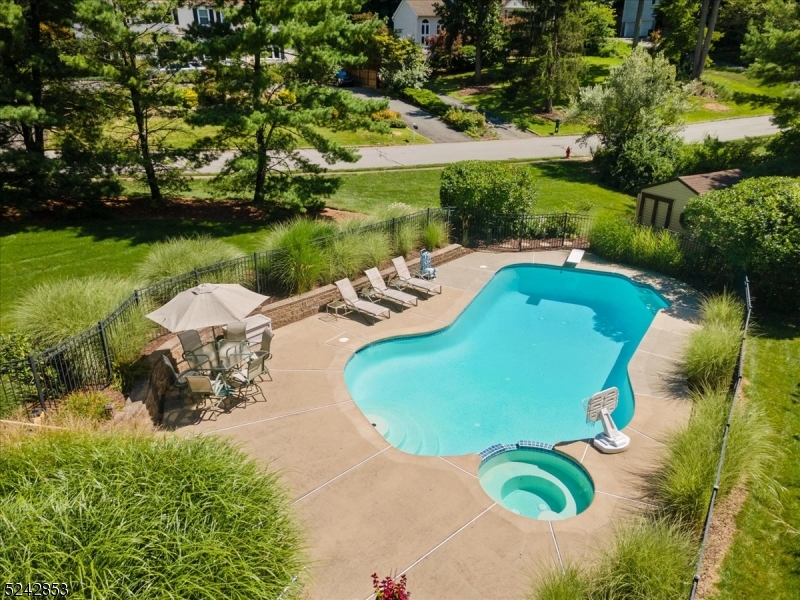 Ironia - Residential