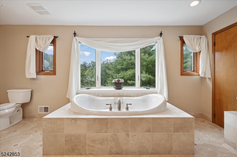 Ironia - Residential