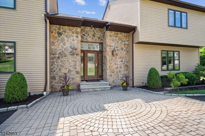 Ironia - Residential