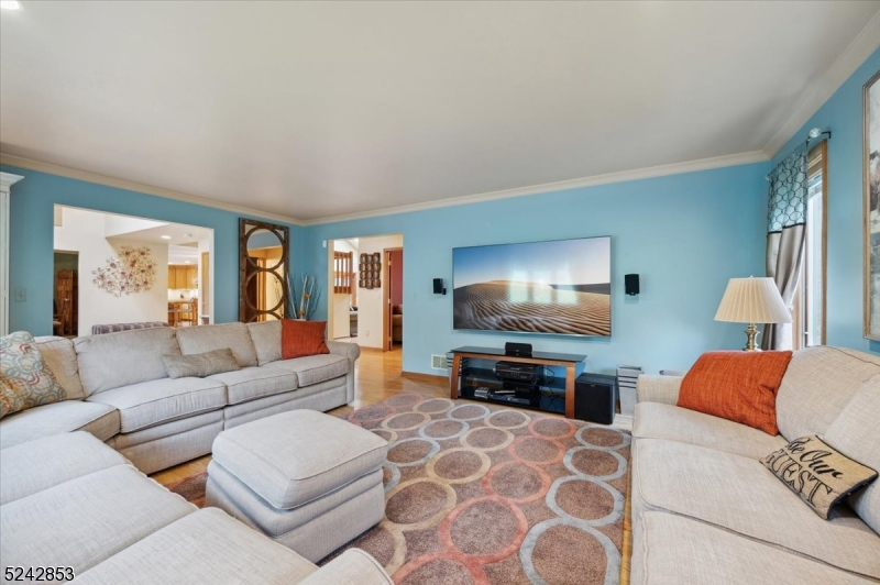 Ironia - Residential